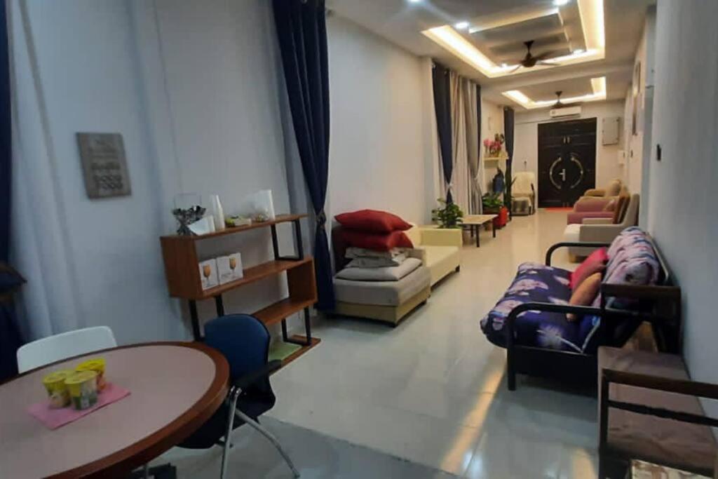Homestay Restu Bonda Kampung Cerang Ruku Esterno foto